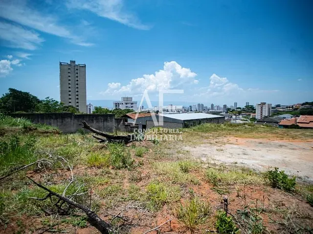 Terreno com 2700m², à venda, no bairro Jardim Paulista em Taubaté