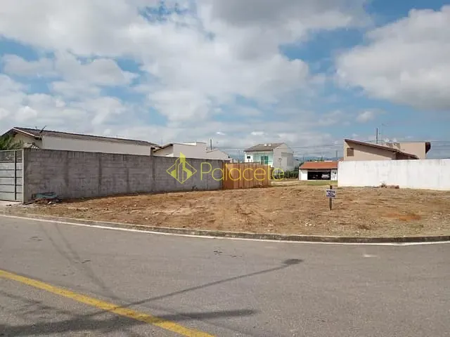 Terreno com 200m², à venda, no bairro Parque das Palmeiras em Pindamonhangaba