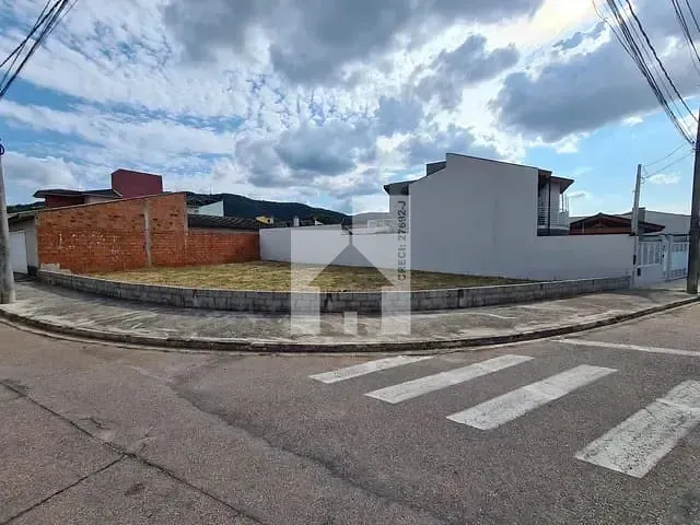 Terreno com 317m², à venda, no bairro Loteamento Jardim Ipanema em Jundiaí