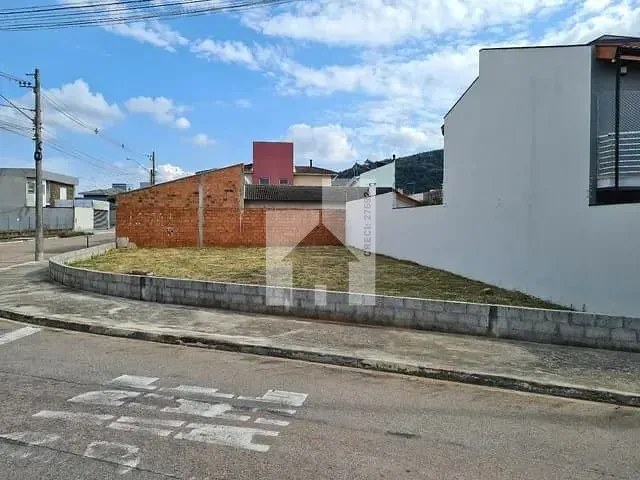 Terreno com 317m², à venda, no bairro Loteamento Jardim Ipanema em Jundiaí