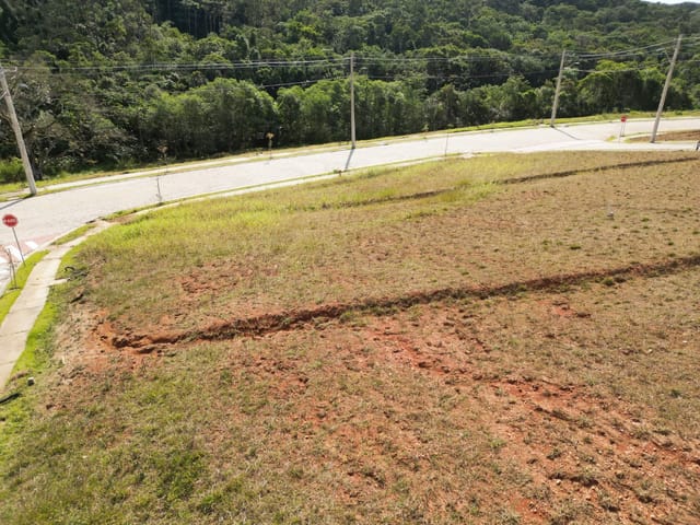 Terreno com 287m², à venda, no bairro Rio do Meio em Itajaí