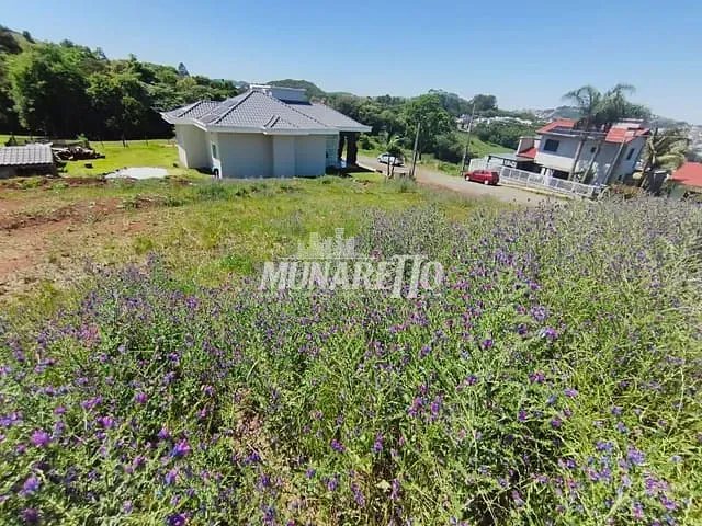 Terreno com 640m², à venda, no bairro Nossa Senhora da Salete em Concórdia