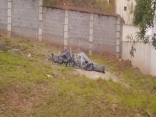 Terreno à venda, no bairro Parque São Vicente em Mauá