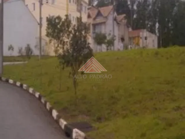 Terreno à venda, no bairro Parque São Vicente em Mauá