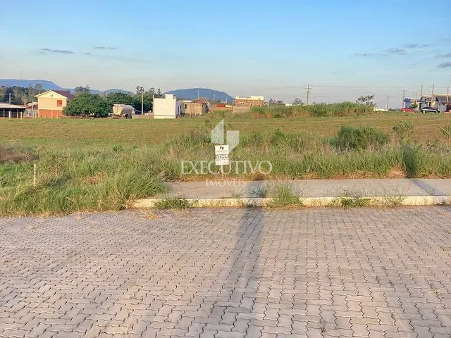 Terreno com 361m², à venda, no bairro Medianeira em Arroio do Meio