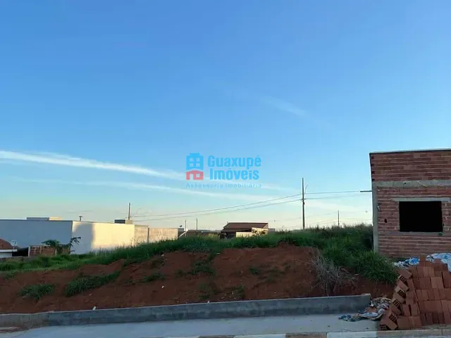 Terreno com 250m², à venda, no bairro Residencial Fazenda Planalto em Guaxupé