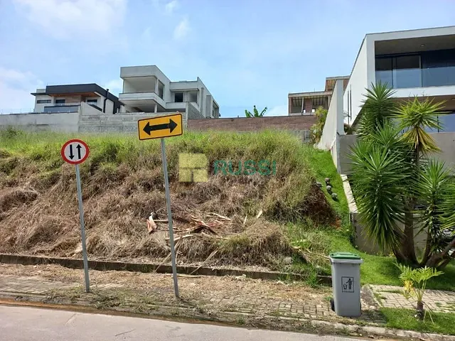 Terreno com 450m², à venda, no bairro Condomínio Residencial Jaguary em São José dos Campos