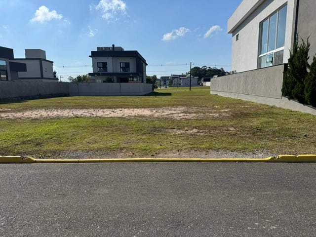 Terreno com 378m², à venda, no bairro Santa Regina em Camboriú