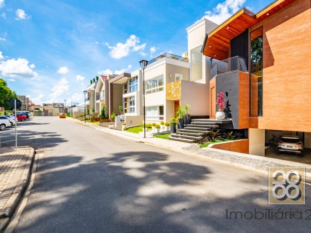 Terreno com 765m², à venda, no bairro Santa Felicidade em Curitiba