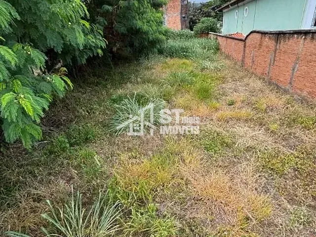 Terreno com 348m², à venda, no bairro Centro em Andradas