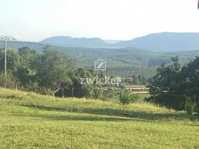 Chácara com 20000m², à venda, no bairro Distrito Piramboia em Anhembi