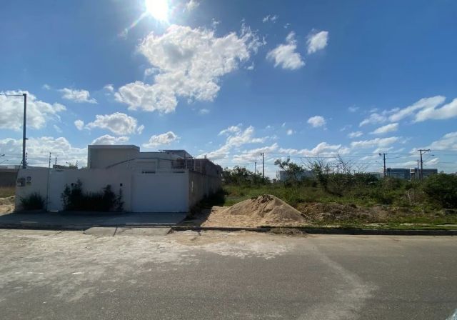 Terreno com 180m², à venda, no bairro residencial Village  em Campos dos Goytacazes