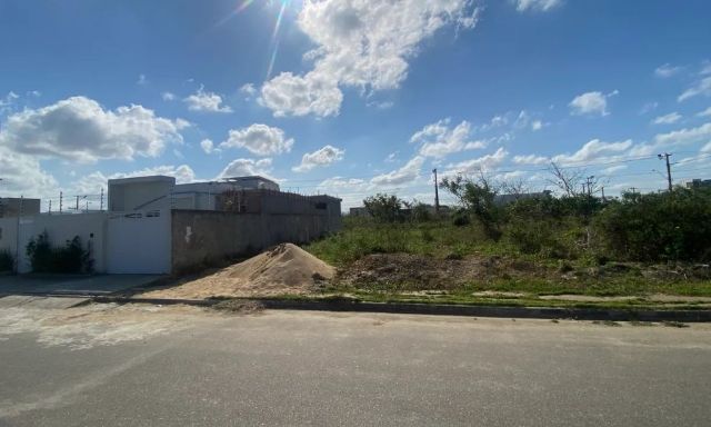 Terreno com 180m², à venda, no bairro residencial Village  em Campos dos Goytacazes
