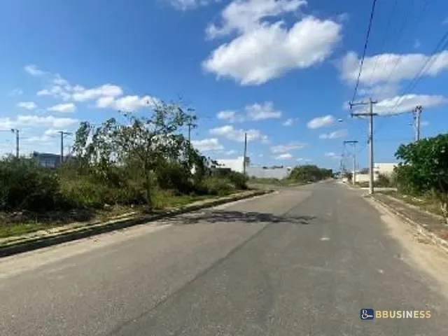 Terreno com 180m², à venda, no bairro residencial Village em Campos dos Goytacazes