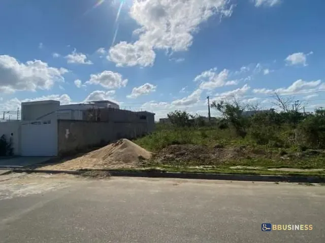 Terreno com 180m², à venda, no bairro residencial Village em Campos dos Goytacazes