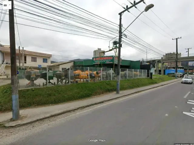 Terreno com 555m², à venda, no bairro Tabuleiro dos Oliveiras em Itapema
