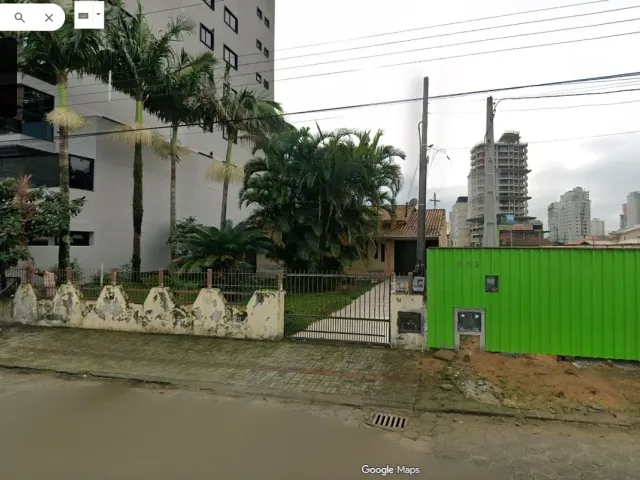 Terreno com 377m², à venda, no bairro Perequê em Porto Belo