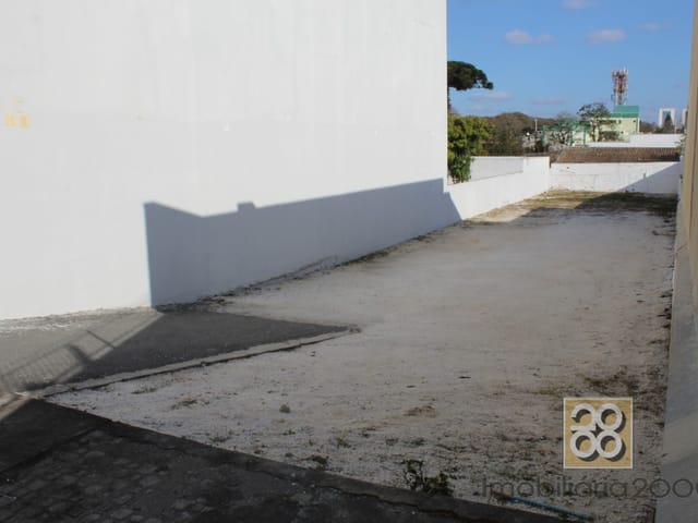 Terreno com 660m², para alugar, no bairro Hugo Lange em Curitiba