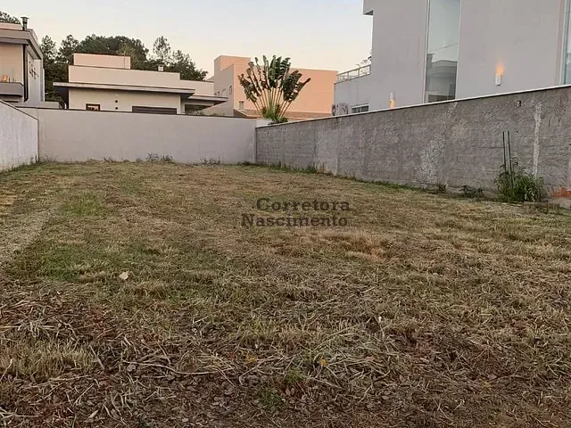 Terreno com 360m², à venda, no bairro Vila Branca em Jacareí