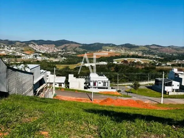 Terreno com 275m², à venda, no bairro Condominio Cataguá Way em Taubaté