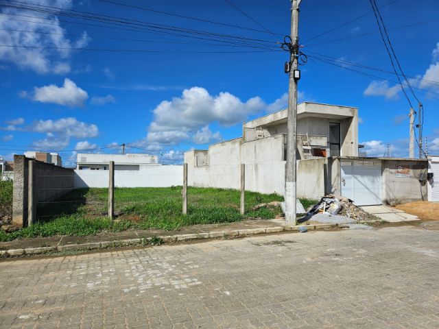 Terreno com 300m², à venda, no bairro Riviera  em Campos dos Goytacazes