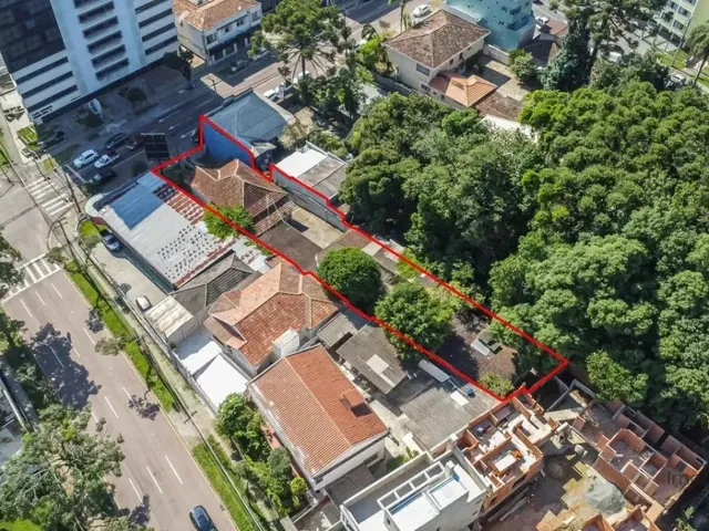 Terreno com 813m², à venda, no bairro Centro Cívico em Curitiba