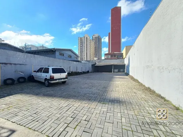 Terreno com 300m², para alugar, no bairro Centro em Curitiba