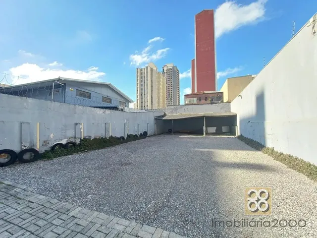 Terreno com 300m², para alugar, no bairro Centro em Curitiba