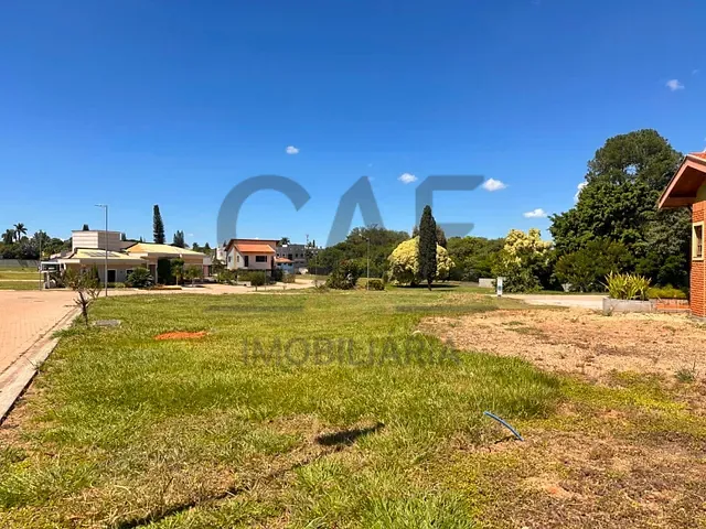 Terreno com 588m², à venda, no bairro Vitória Régia em Holambra