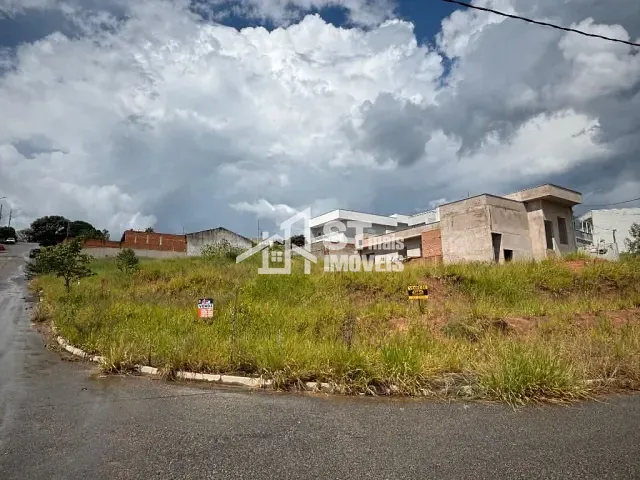Terreno com 395m², à venda, no bairro Alto da Bela Vista em Andradas