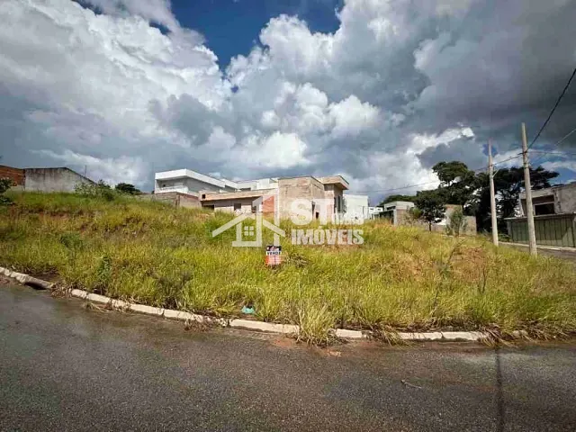 Terreno com 395m², à venda, no bairro Alto da Bela Vista em Andradas