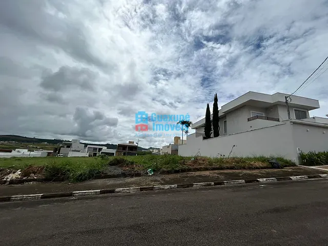 Terreno com 360m², à venda, no bairro Nova Floresta em Guaxupé