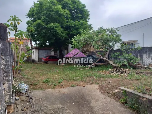 Terreno com 667m², à venda, no bairro Jardim São Dimas em São José dos Campos