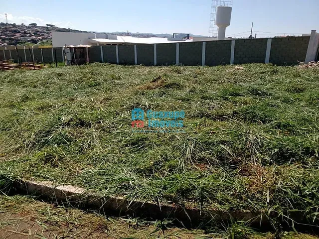 Terreno com 346m², à venda, no bairro Residencial Conquista em Guaxupé