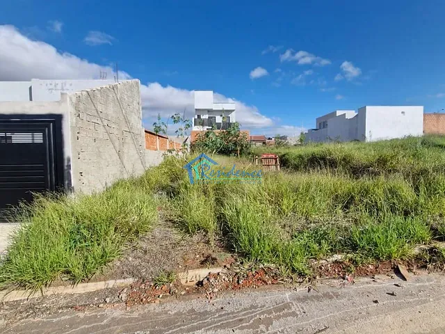 Terreno com 180m², à venda, no bairro Jardim dos Ipês em Salto