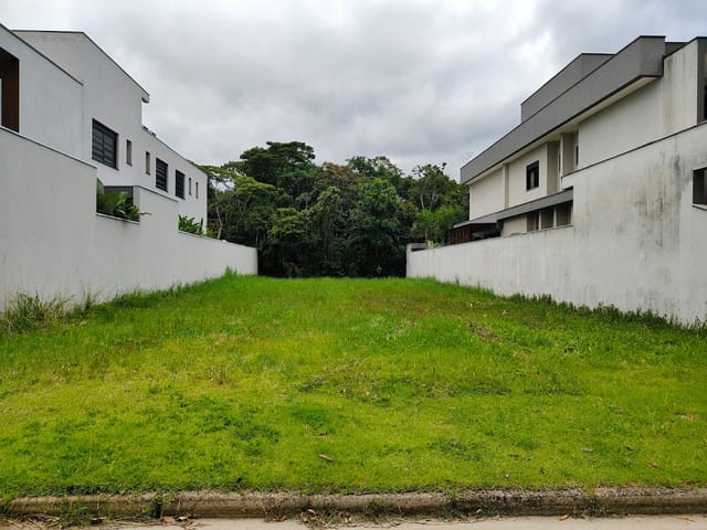 Terreno com 420m², à venda, no bairro Riviera de São Lourenço em Bertioga