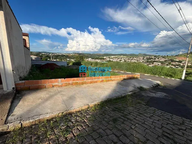 Terreno com 230m², à venda, no bairro Vila Alto Alegre em Guaxupé
