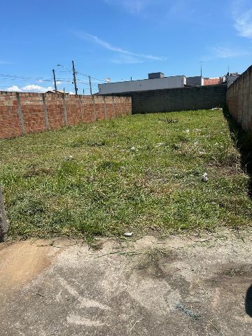 Terreno com 268m², à venda, no bairro Loteamento Residencial e Comercial Araguaia em Pindamonhangaba
