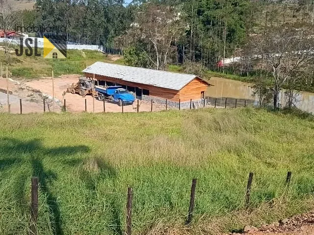 Terreno com 2000m², à venda, no bairro Chácaras Santa Maria em Jacareí