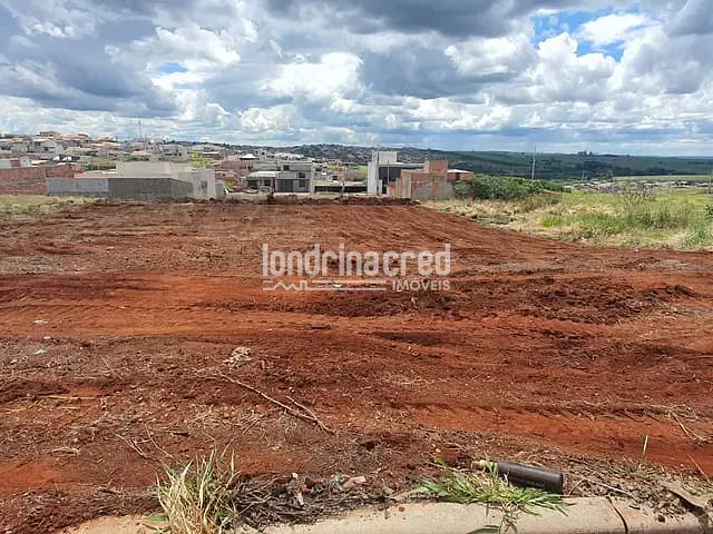Terreno à venda, no bairro Conjunto Residencial Roberto Conceição em Cambé