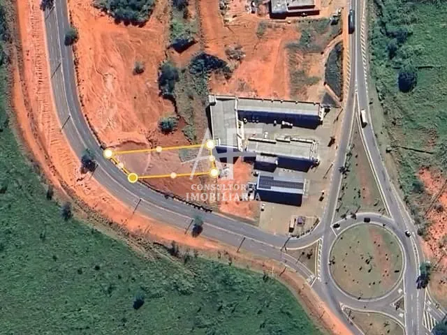 Terreno com 1400m², à venda, no bairro Jardim Baronesa em Taubaté