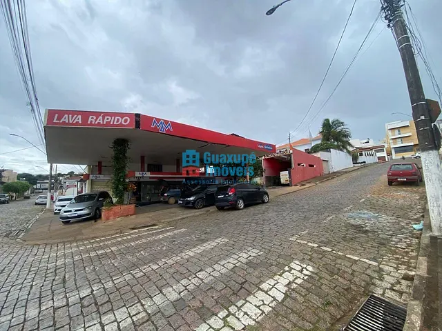 Terreno com 550m², à venda, no bairro Centro em Guaxupé