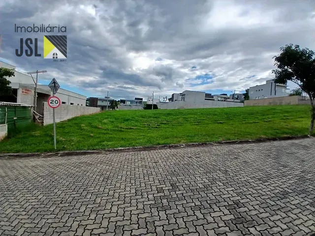 Terreno com 504m², à venda, no bairro Guamirim em Caçapava