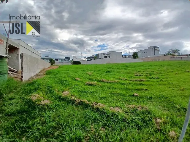 Terreno com 504m², à venda, no bairro Guamirim em Caçapava