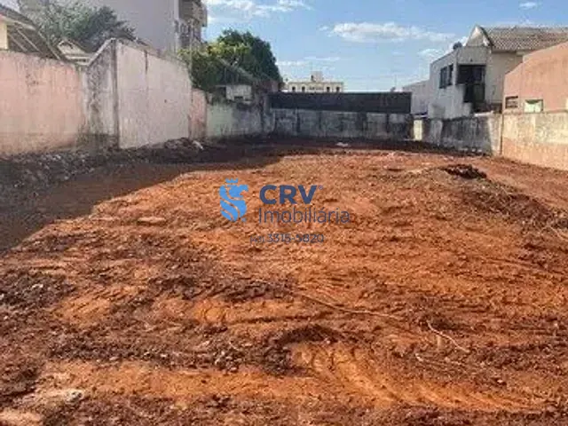 Terreno com 656m², à venda, no bairro Centro em Londrina