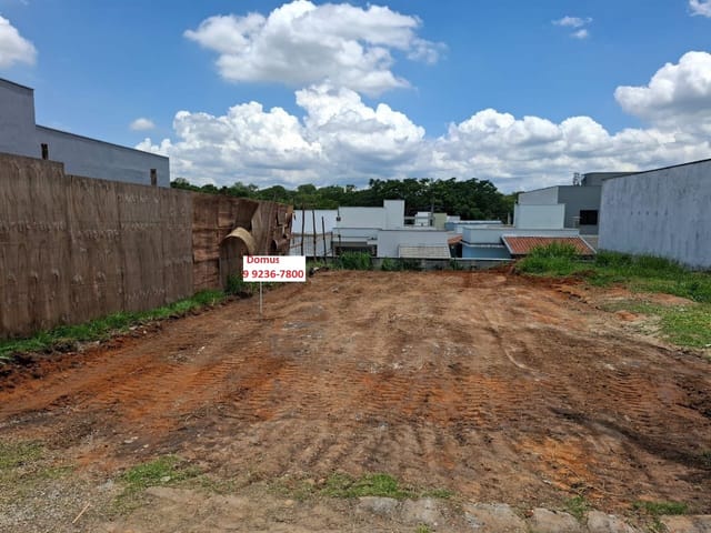 Terreno com 200m², à venda, no bairro Residencial Vila Romana em Pindamonhangaba