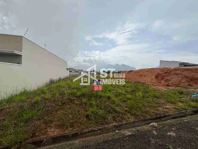 Terreno com 200m², à venda, no bairro Jardim Mirante em Andradas