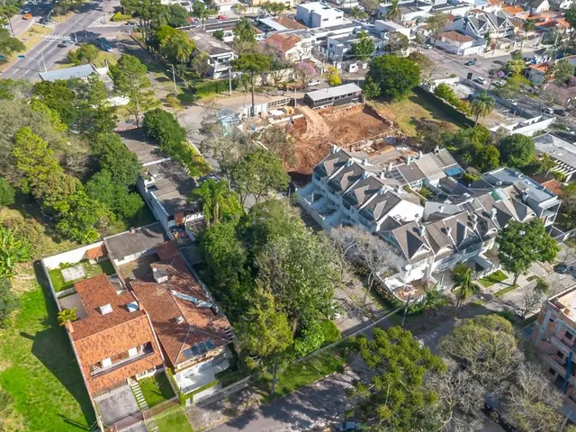 Terreno com 526m², à venda, no bairro Hugo Lange em Curitiba