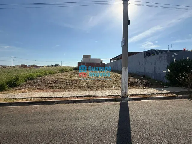 Terreno com 402m², à venda, no bairro Residencial Bosque dos Jatobás em Guaxupé