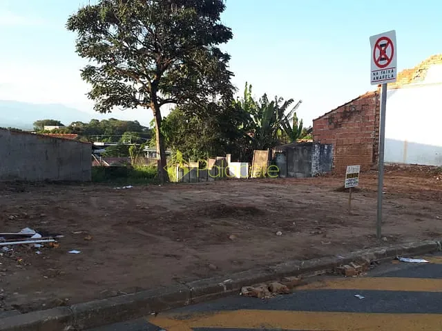 Terreno com 158m², à venda, no bairro Centro em Pindamonhangaba
